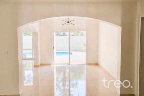 5 bedrooms Villa in Meadows, UAE No. 199048 13