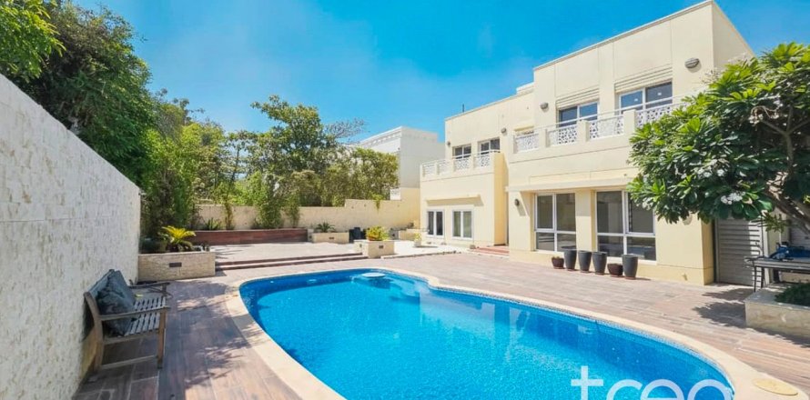 5 bedrooms Villa in Meadows, UAE No. 199048