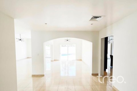 5 bedrooms Villa in Meadows, UAE No. 199048 14