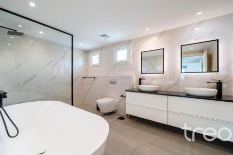 5 bedrooms Villa in Meadows, UAE No. 199043 12