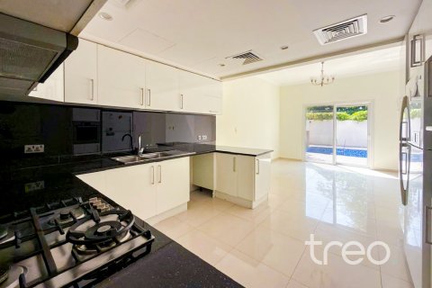 5 bedrooms Villa in Meadows, UAE No. 199047 4