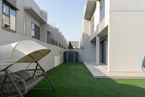 Вилла с 4 спальнями в Дубай, ОАЭ №146803 12