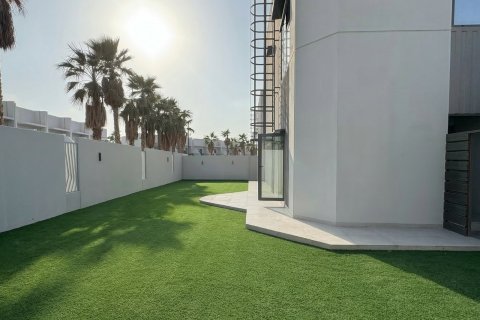 Вилла с 4 спальнями в Дубай, ОАЭ №146803 11