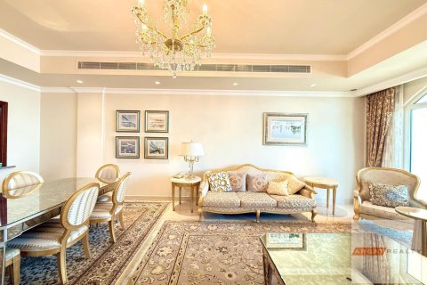 Appartement de 2 chambres à The Crescent, UAE No. 82695 6