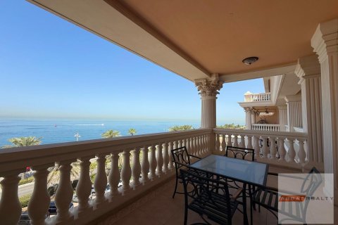 Appartement de 2 chambres à The Crescent, UAE No. 82695 3