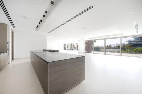 4 bedrooms Apartment  No. 113739 22