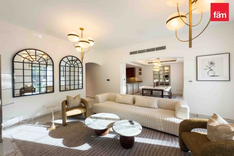 Вилла с 4 спальнями №131327 3