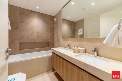 Квартира с 2 спальнями в Даунтаун Дубай (Даунтаун Бурдж Дубай), ОАЭ №141384 15