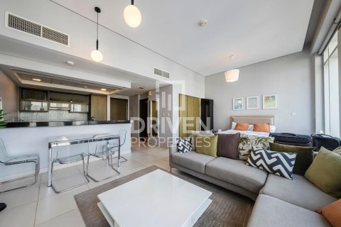Studio Apartment in The Lofts, UAE No. 138897 4