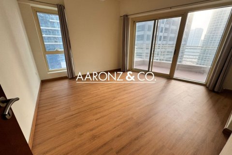 2 bedrooms Apartment in Icon Tower 2, UAE No. 147423 3