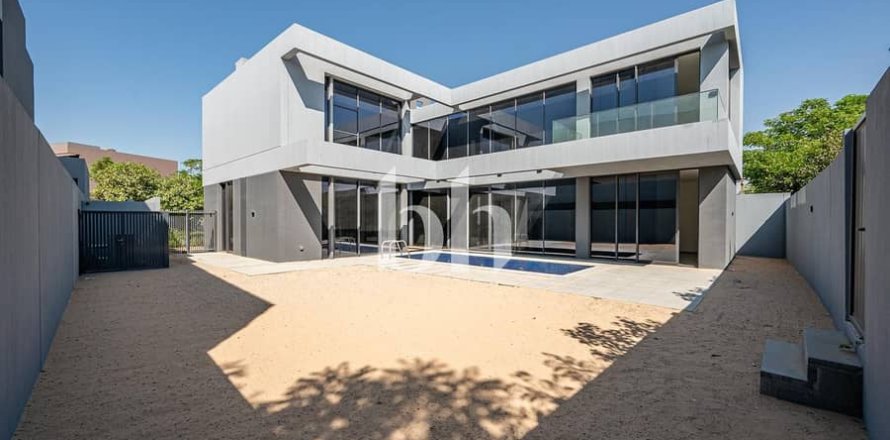 Вилла с 5 спальнями  №113343