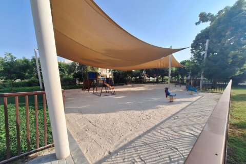 Villa de 4 dormitorios  No. 124432 31