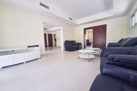 Villa de 4 dormitorios  No. 124432 8