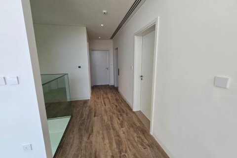 Вилла с 4 спальнями в Nadd Al Sheba, ОАЭ №144701 20