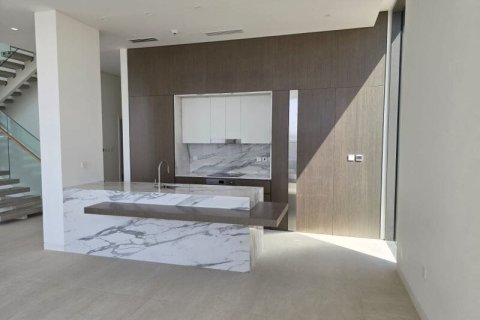 Вилла с 4 спальнями в Nadd Al Sheba, ОАЭ №144701