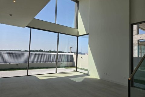 Вилла с 4 спальнями в Nadd Al Sheba, ОАЭ №144701 7