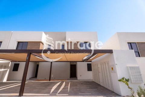 Townhouse de 2 dormitorios en  Yas Island, UAE No. 80996 1