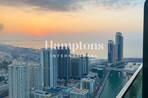 Apartment de 2 dormitorios en The Address Dubai Marina, UAE No. 151340 9