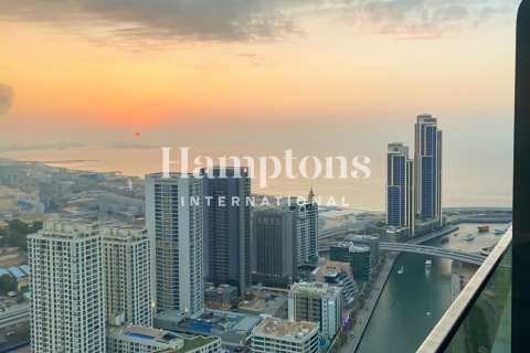 Apartment de 2 dormitorios en The Address Dubai Marina, UAE No. 151340 8