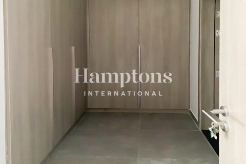 Apartment de 2 dormitorios en The Address Dubai Marina, UAE No. 151340 12