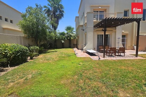 Villa de 3 dormitorios en Dubai, UAE No. 163632 3