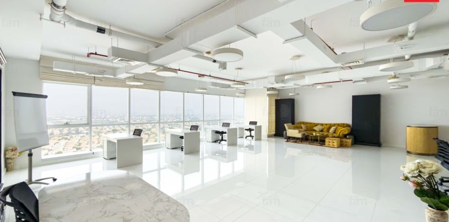 102m² Office in Dubai, UAE No. 188307