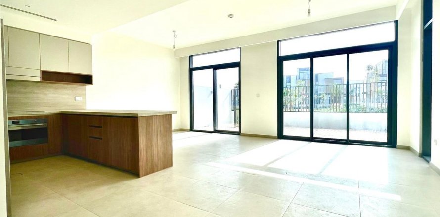 Villa de 4 chambres à Dubai, UAE No. 144577