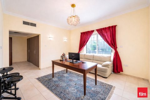 Villa de 4 chambres à Jumeirah Islands, UAE No. 144576 12