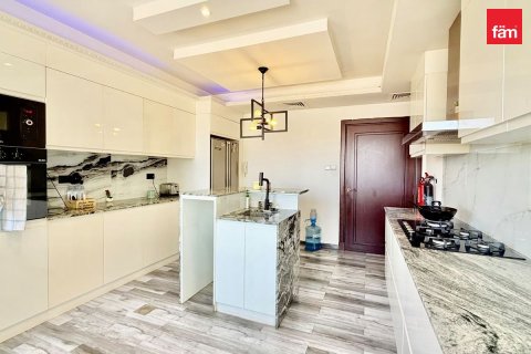 4 bedrooms Villa in Dubai, UAE No. 210589 7