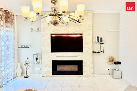 4 bedrooms Villa in Dubai, UAE No. 210589 10