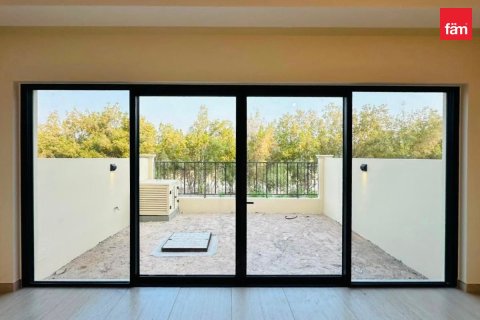 4 bedrooms Townhouse in Dubai, UAE No. 210592
