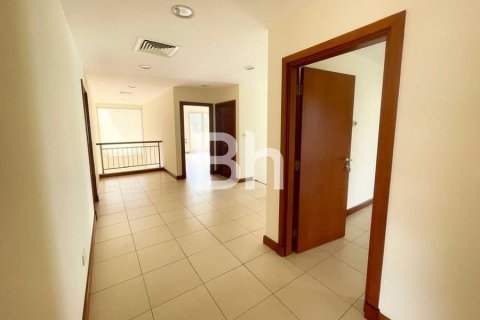 Villa de 5 dormitorios  No. 114548 11