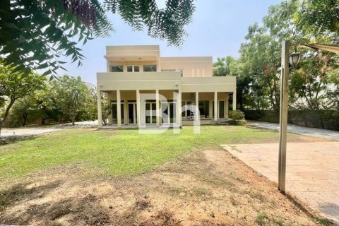 Villa de 5 dormitorios  No. 114548 4