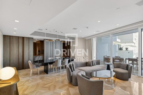 Apartment de 3 dormitorios en FIVE Palm Jumeirah, UAE No. 190453 4