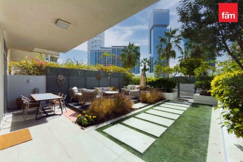 2 bedrooms Apartment in Dubai, UAE No. 142738