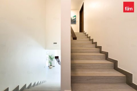 2 bedrooms Apartment in Dubai, UAE No. 142738 16