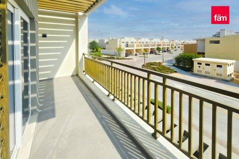 3 bedrooms Townhouse in Dubai, UAE No. 142739 10