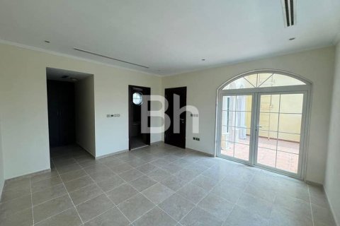 Villa de 5 dormitorios  No. 114474 4