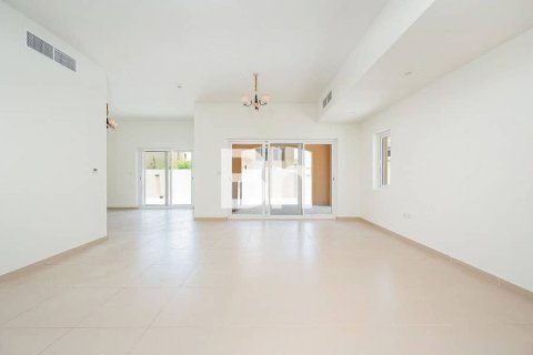 Villa de 4 dormitorios  No. 114476 9