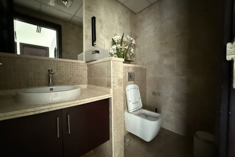 4 bedrooms Villa in Legacy, UAE No. 147498 17