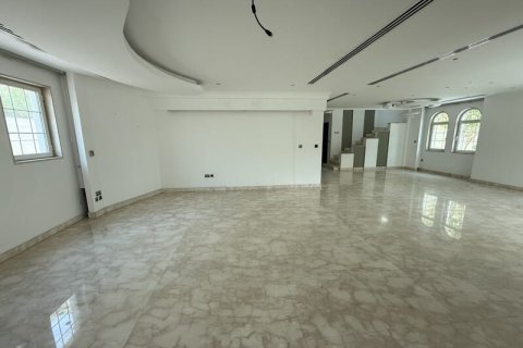 4 bedrooms Villa in Legacy, UAE No. 147498 24