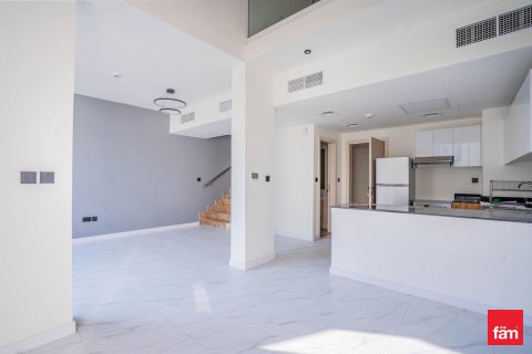 2 bedrooms Villa in Dubai, UAE No. 142779 4