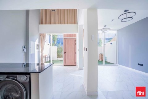 2 bedrooms Villa in Dubai, UAE No. 142779 11