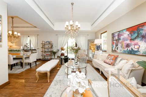 3 bedrooms Villa in Reem, UAE No. 81791 7