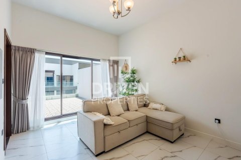 4 bedrooms Villa in District 11, UAE No. 191472 8