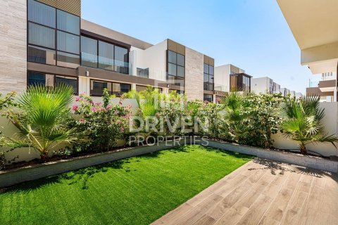 4 bedrooms Villa in District 11, UAE No. 191472 19
