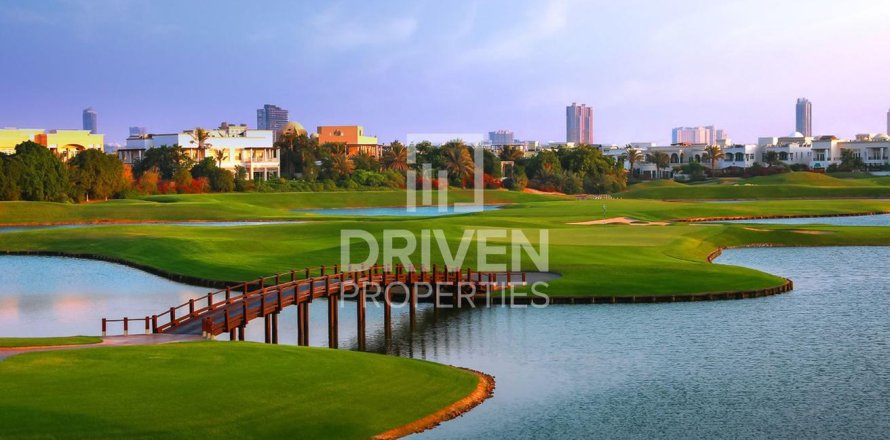 Квартира с 2 спальнями в Emirates Hills, ОАЭ №84663