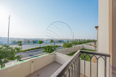 5 bedrooms Villa in Abu Dhabi, UAE No. 167915 5
