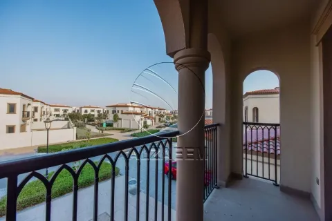 5 bedrooms Villa in Abu Dhabi, UAE No. 167915 6