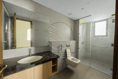 5 bedrooms Villa in Abu Dhabi, UAE No. 167915 4
